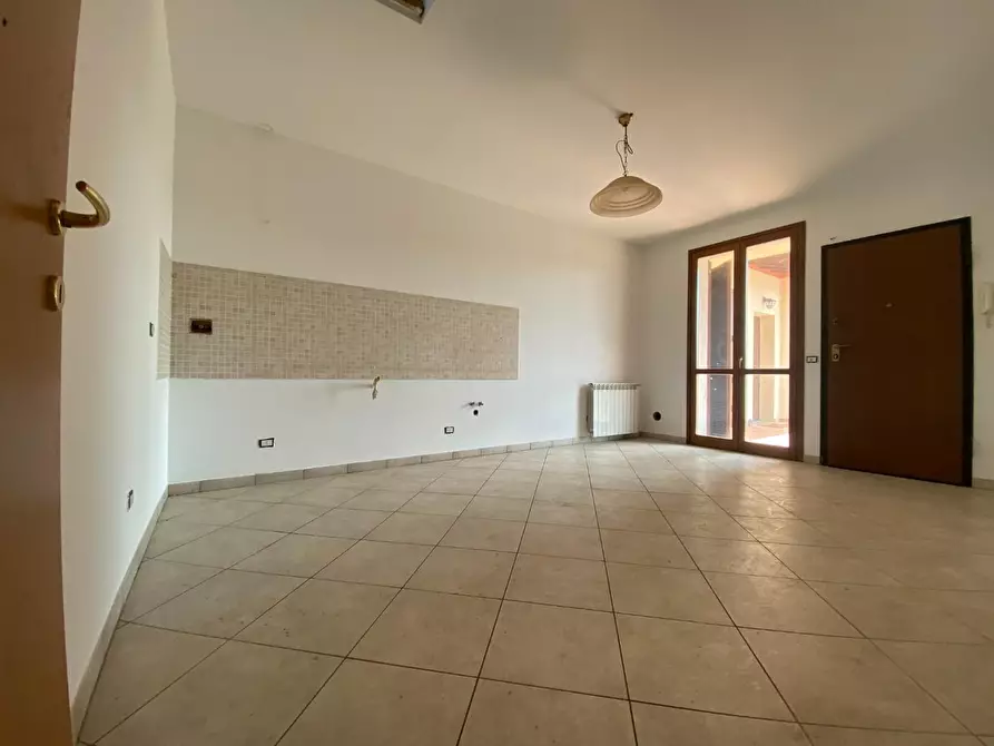 Immagine 4 di Appartamento in vendita  a Santa Maria A Monte