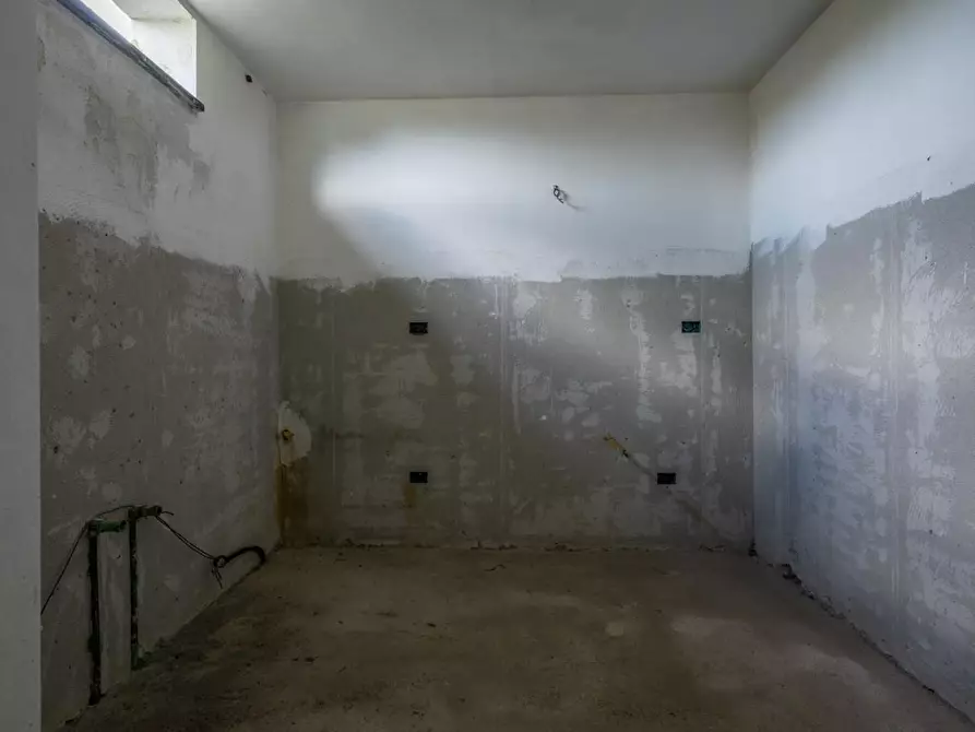 Immagine 13 di Villa in vendita  a San Giuliano Terme