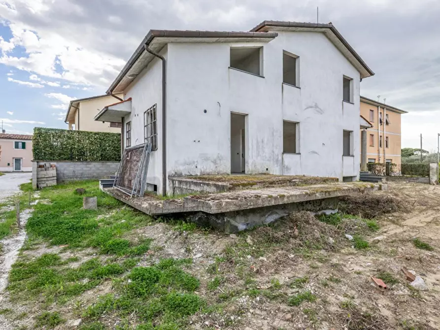 Immagine 33 di Villa in vendita  a San Giuliano Terme