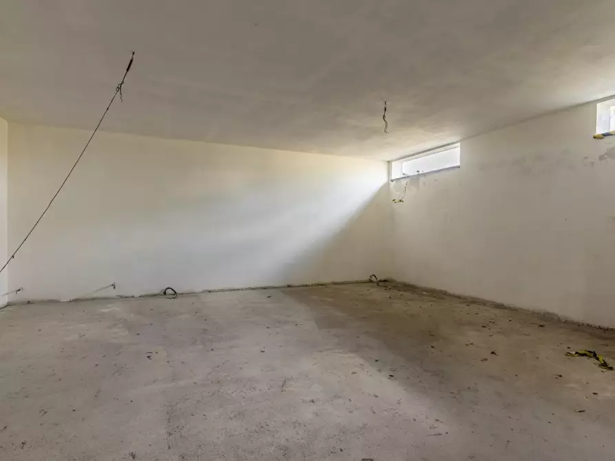 Immagine 14 di Villa in vendita  a San Giuliano Terme