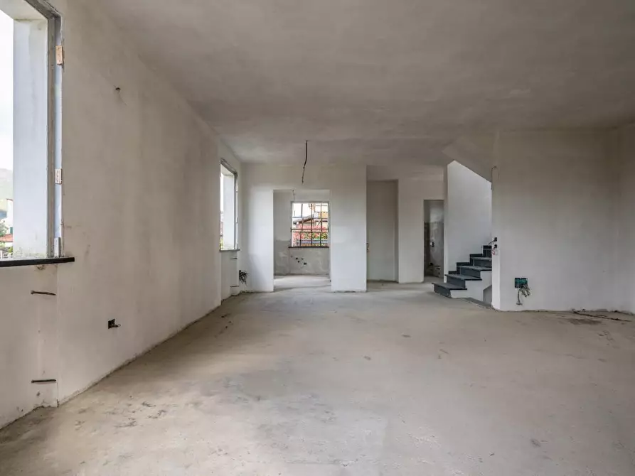 Immagine 5 di Villa in vendita  a San Giuliano Terme