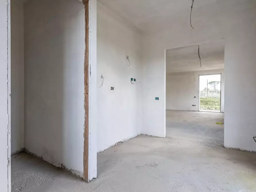 Immagine 9 di Villa in vendita  a San Giuliano Terme