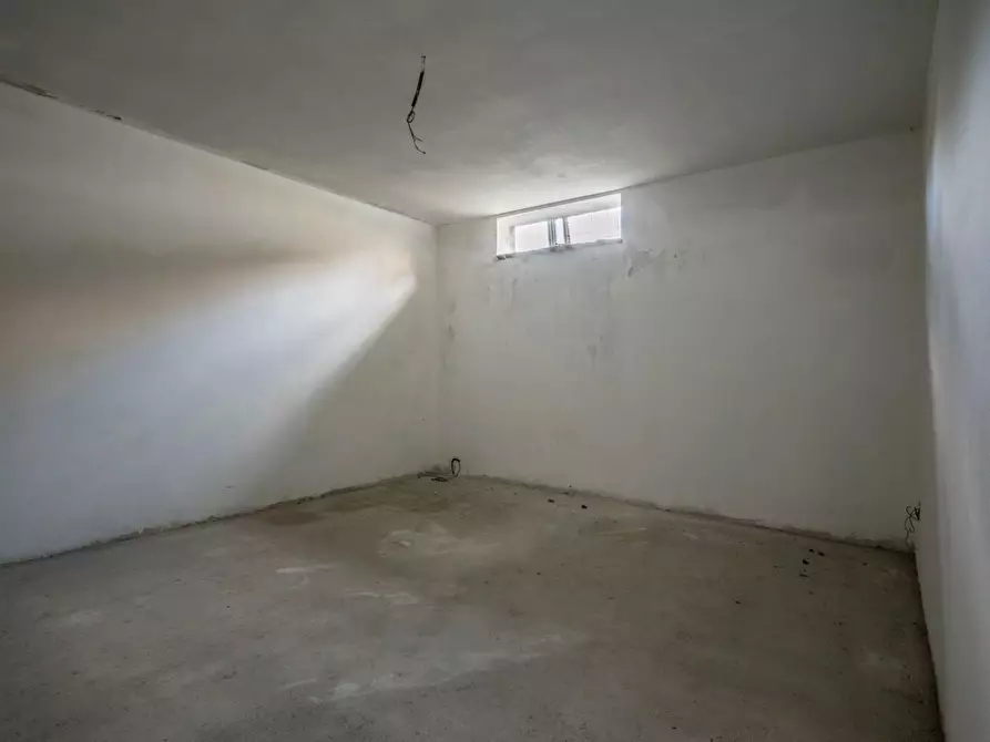 Immagine 15 di Villa in vendita  a San Giuliano Terme