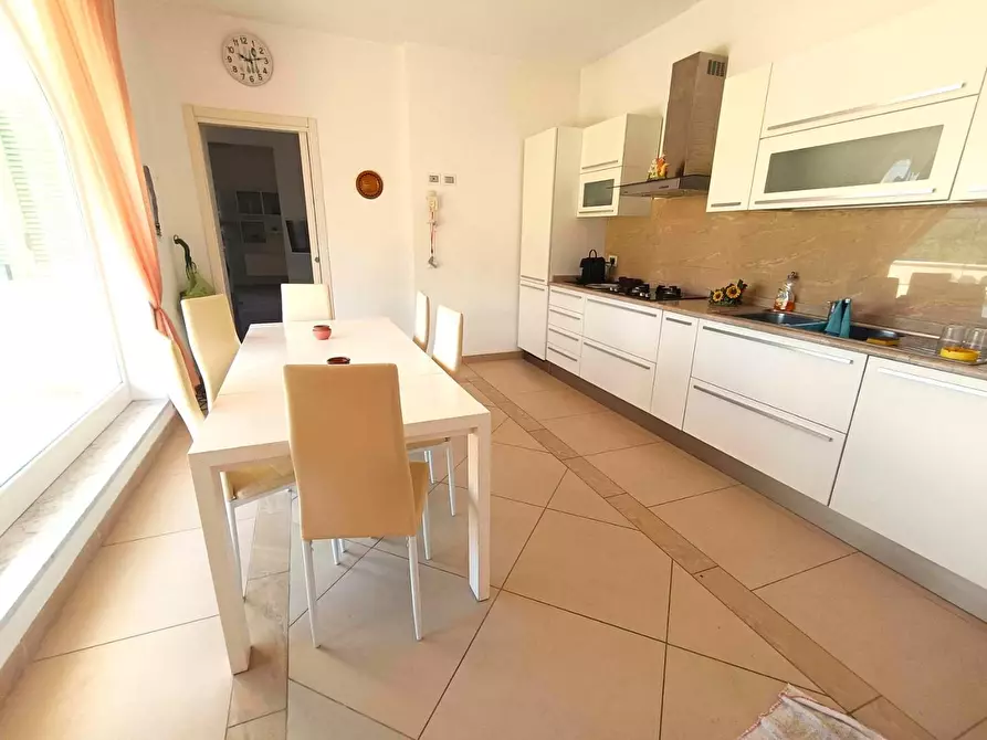 Immagine 19 di Casa indipendente in vendita  a Carrara