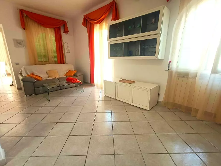 Immagine 11 di Casa indipendente in vendita  a Carrara