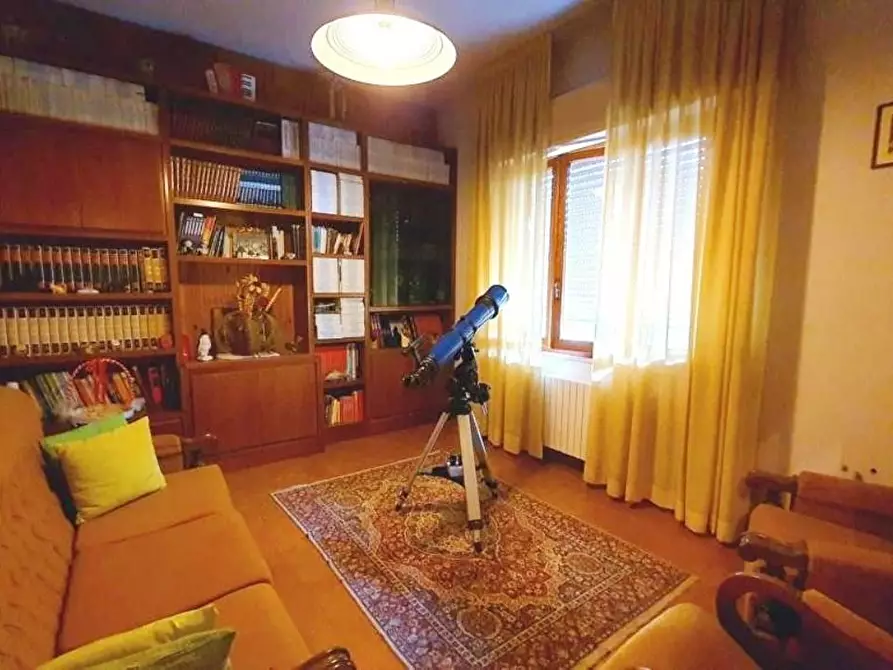 Immagine 7 di Villa in vendita  a Capannori