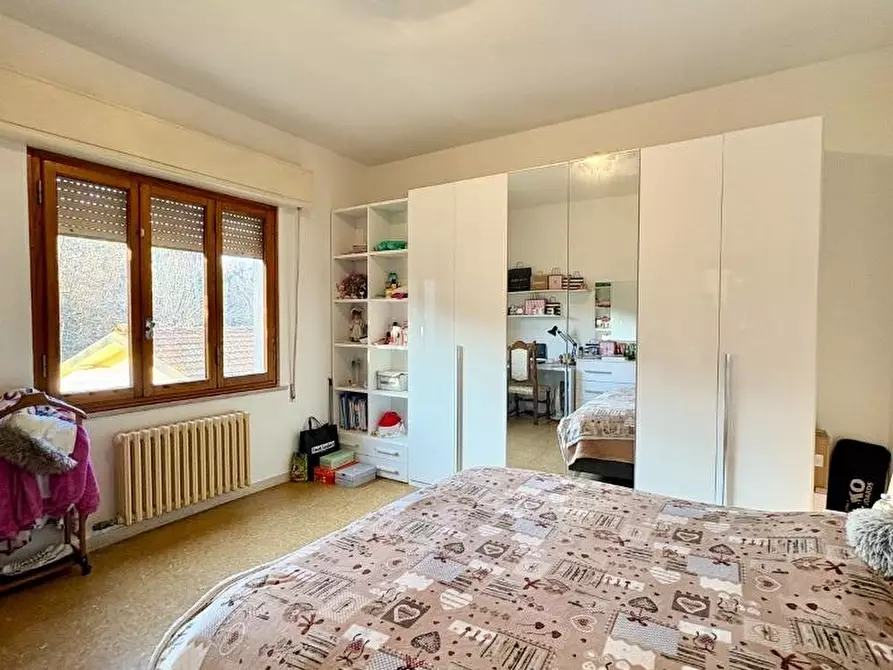 Immagine 17 di Villa in vendita  a Capannori