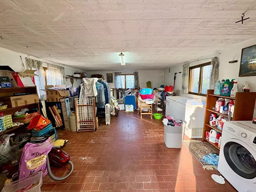 Immagine 8 di Villa in vendita  a Capannori