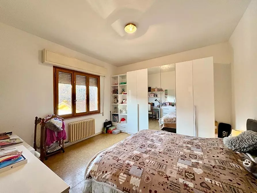 Immagine 14 di Villa in vendita  a Capannori