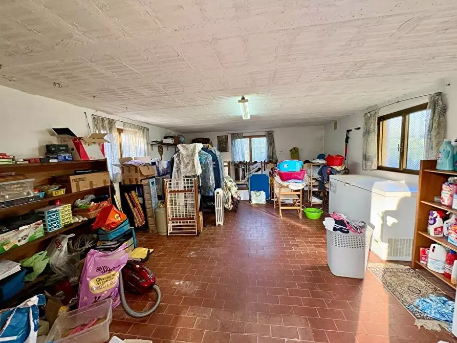 Immagine 21 di Villa in vendita  a Capannori