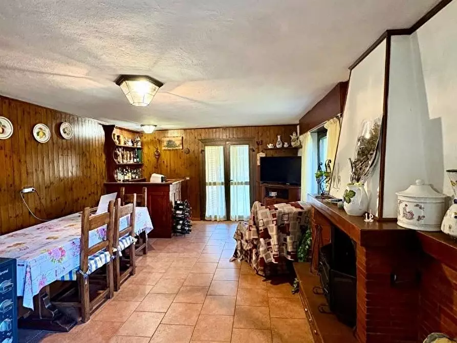 Immagine 12 di Villa in vendita  a Capannori