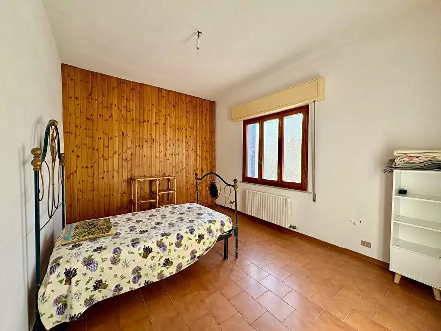 Immagine 31 di Villa in vendita  a Capannori