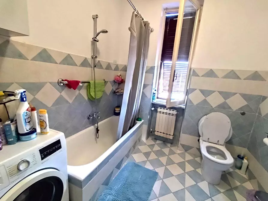 Immagine 10 di Appartamento in affitto  a Massa