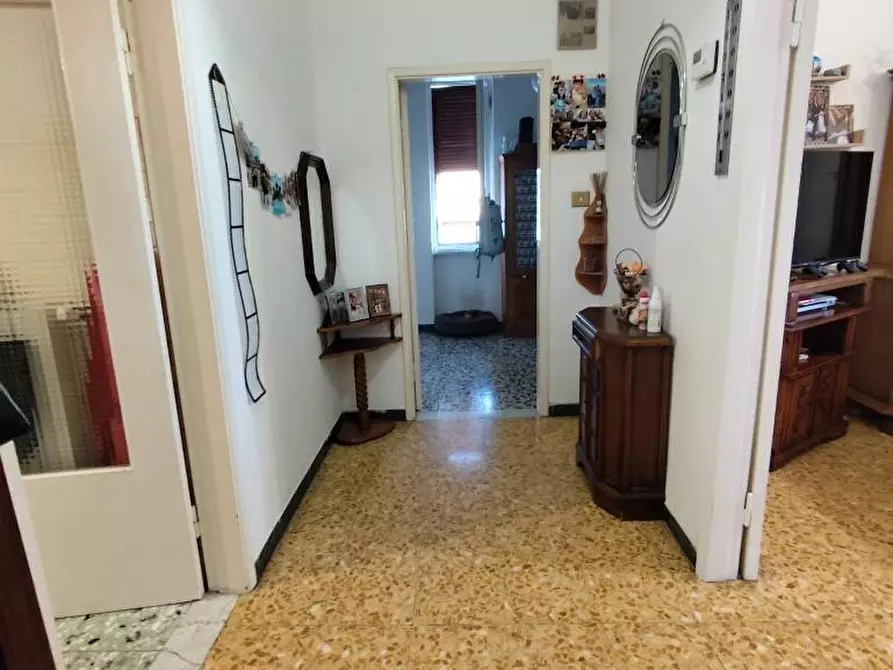 Immagine 4 di Appartamento in affitto  a Massa