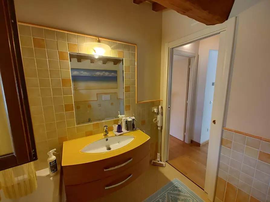 Immagine 21 di Casa indipendente in vendita  a Castelfranco Di Sotto