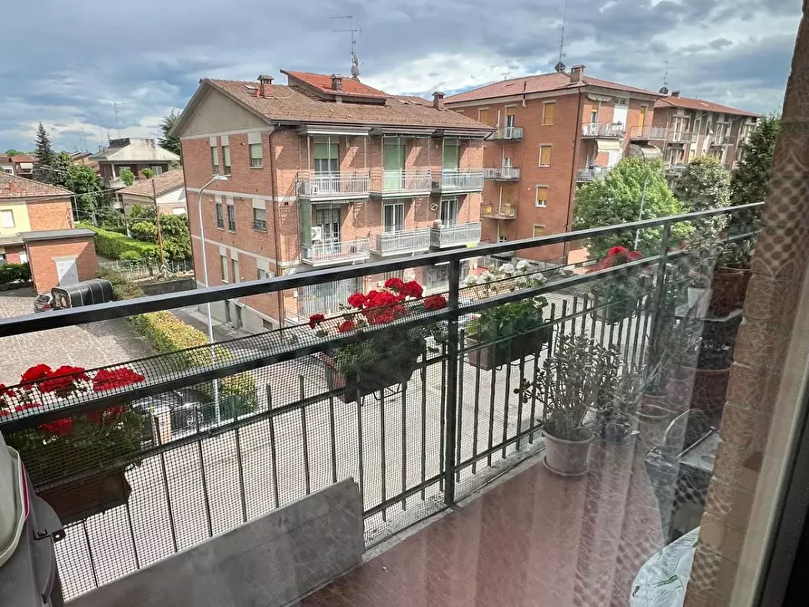 Immagine 9 di Appartamento in vendita  a Reggio Nell'emilia