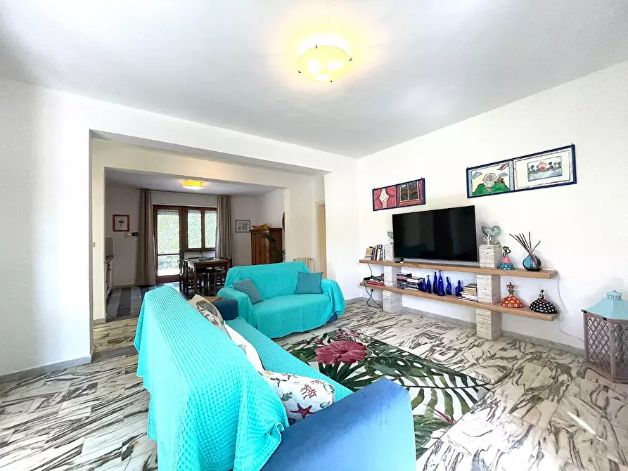 Immagine 16 di Appartamento in vendita  a Pietrasanta