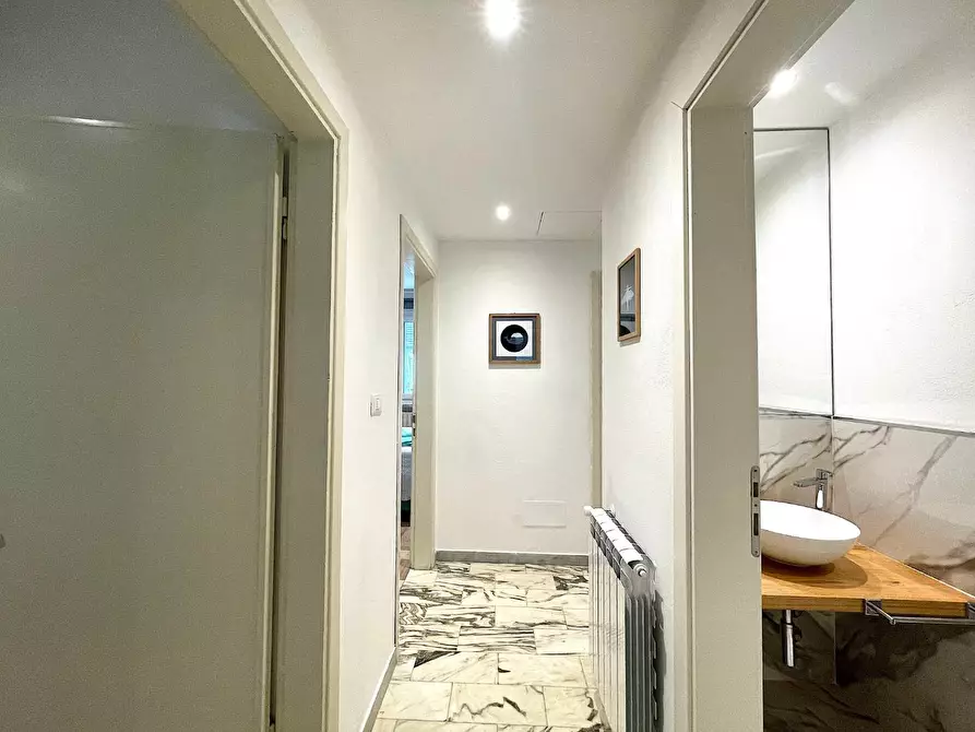 Immagine 29 di Appartamento in vendita  a Pietrasanta