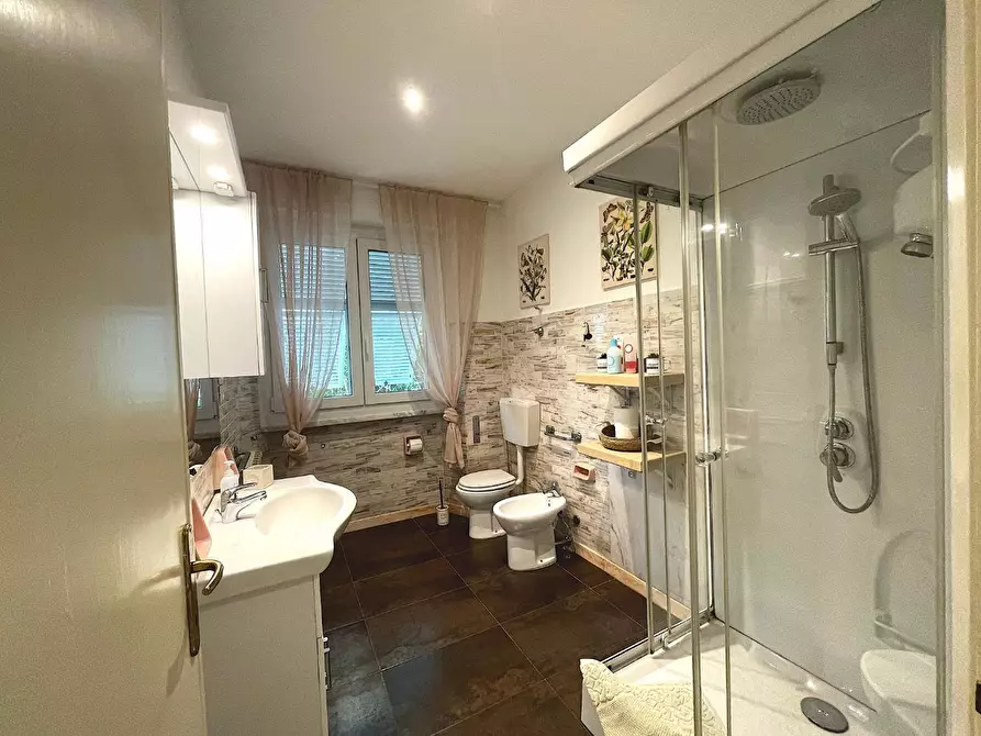 Immagine 25 di Appartamento in vendita  a Pietrasanta