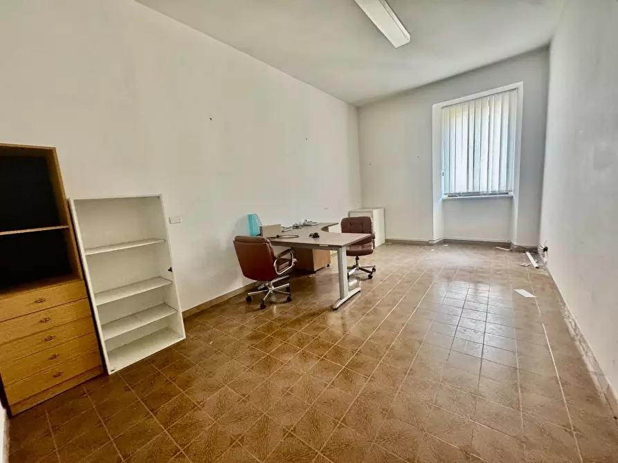 Immagine 4 di Appartamento in vendita  a Massa