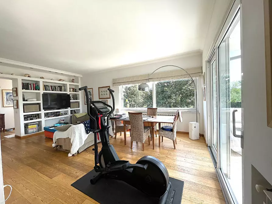 Immagine 6 di Appartamento in vendita  a Pietrasanta