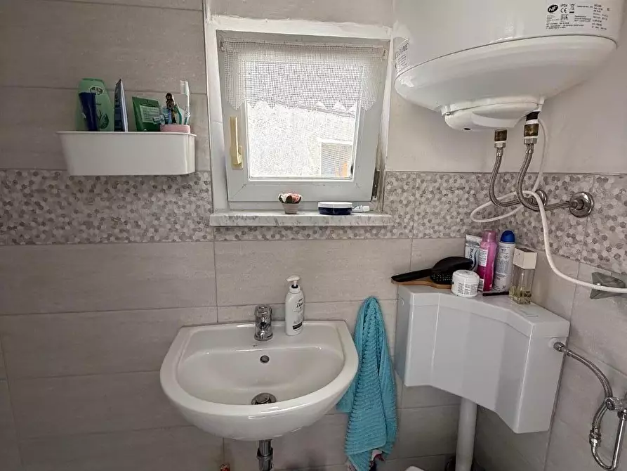 Immagine 22 di Villetta a schiera in vendita  a Massa