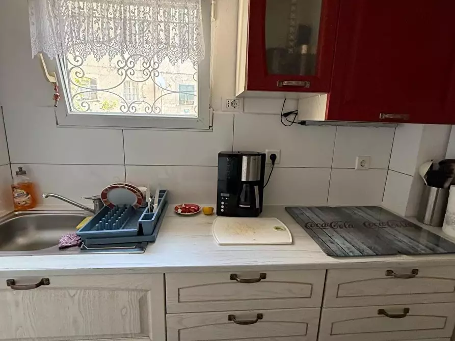 Immagine 8 di Villetta a schiera in vendita  a Massa