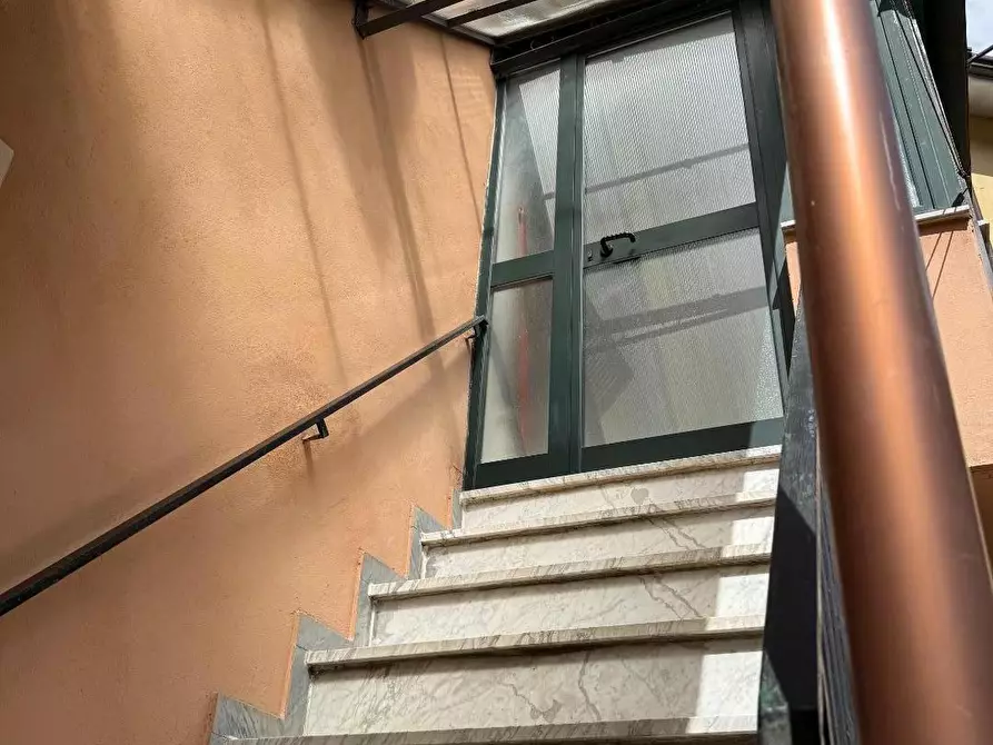 Immagine 2 di Villetta a schiera in vendita  a Massa