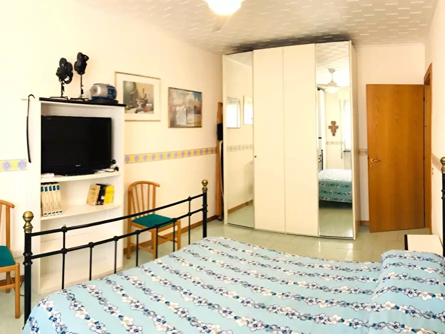 Immagine 12 di Appartamento in vendita  a Massa