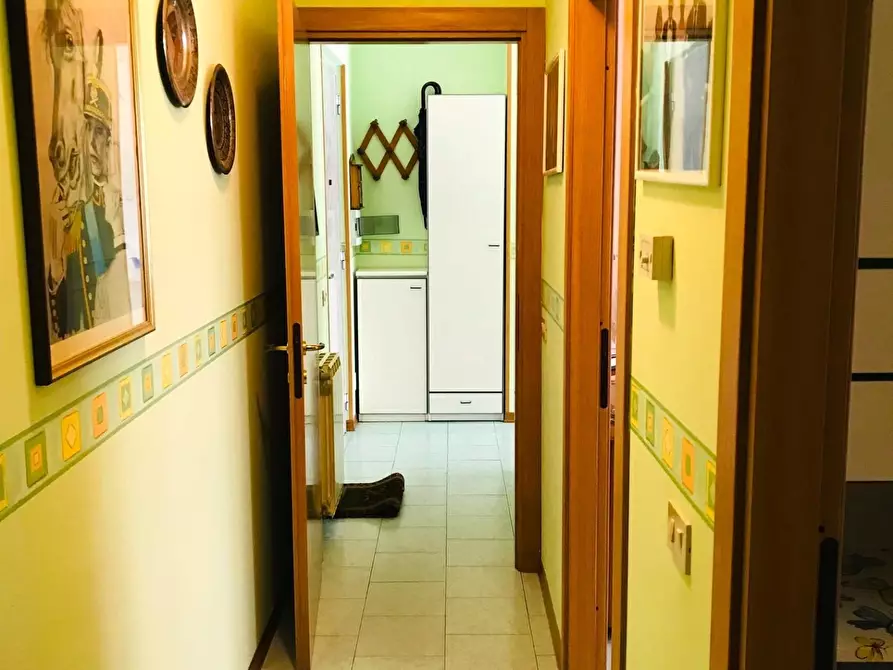 Immagine 17 di Appartamento in vendita  a Massa