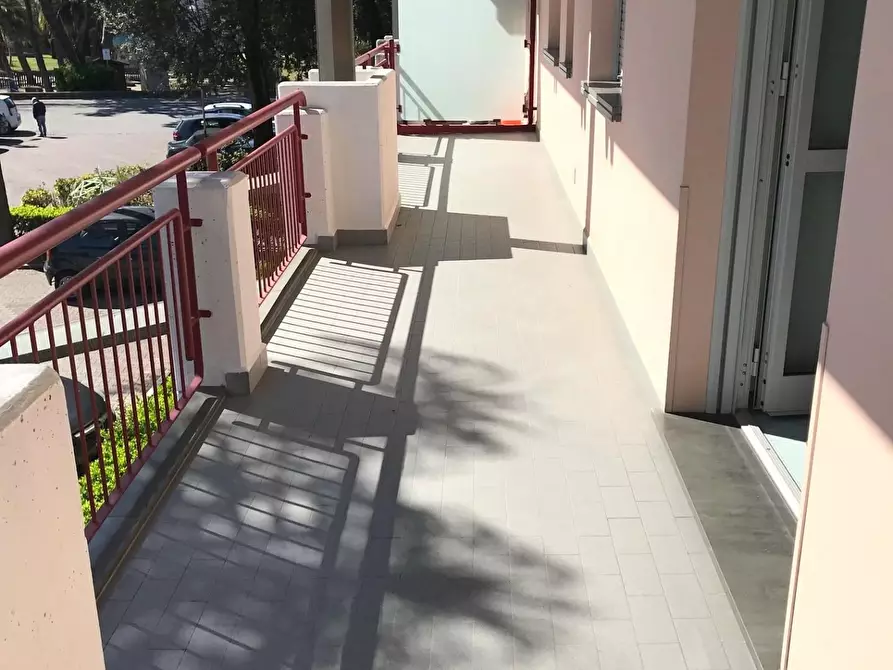 Immagine 2 di Appartamento in vendita  a Massa