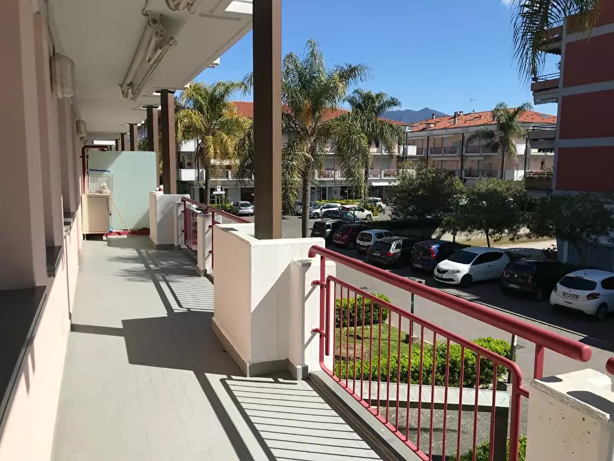 Immagine 1 di Appartamento in vendita  a Massa