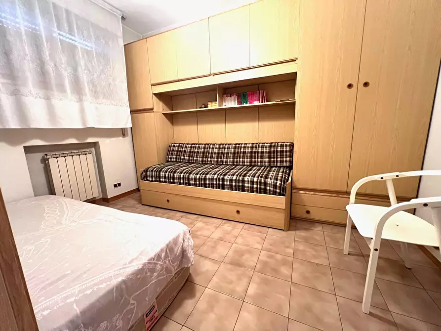 Immagine 11 di Appartamento in vendita  a Massa