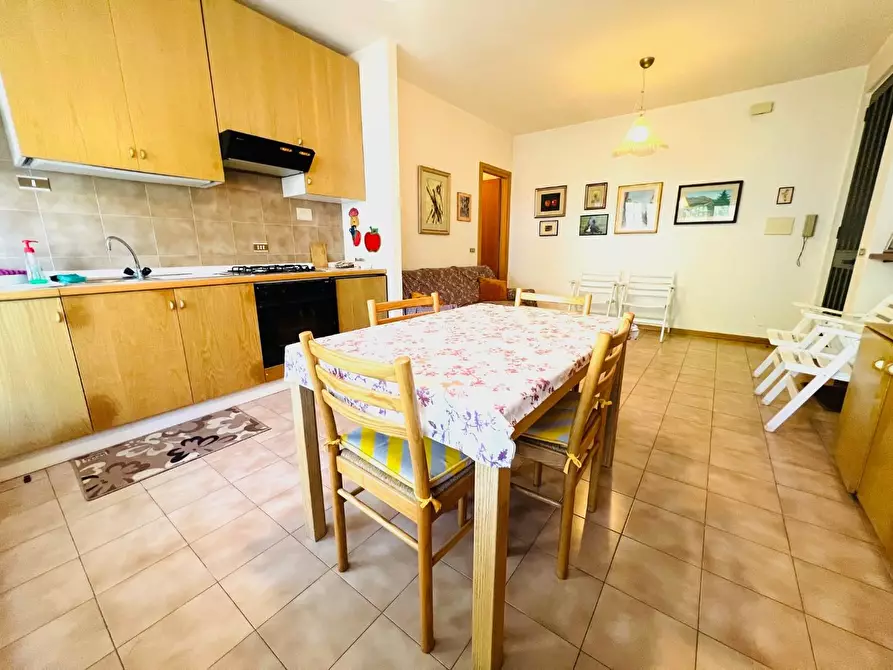 Immagine 6 di Appartamento in vendita  a Massa