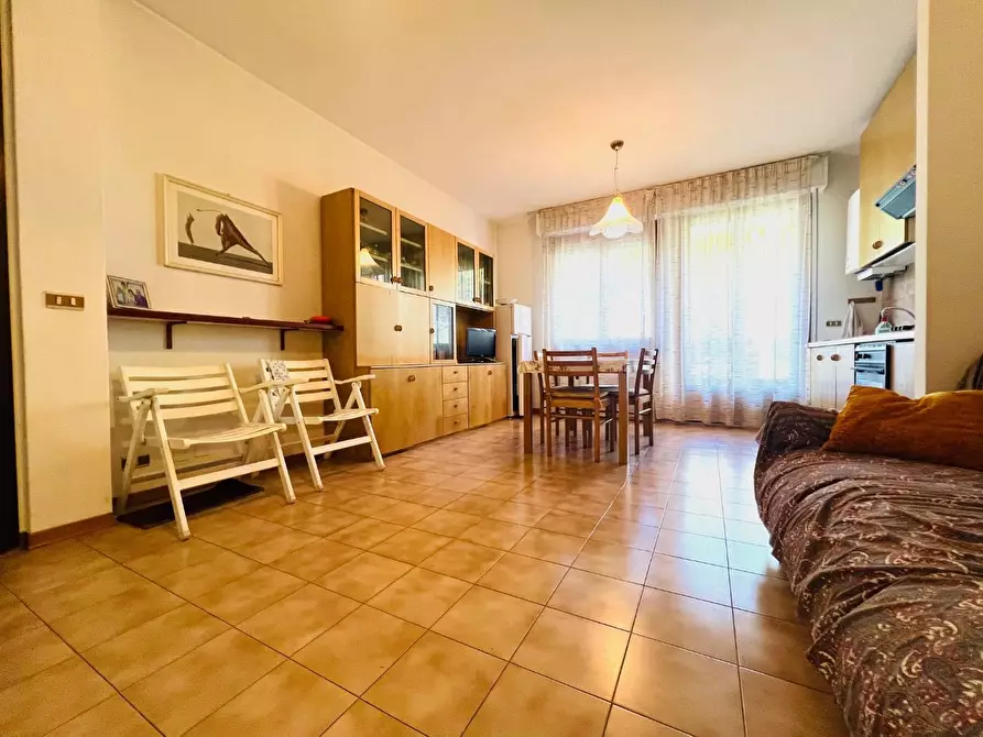 Immagine 4 di Appartamento in vendita  a Massa