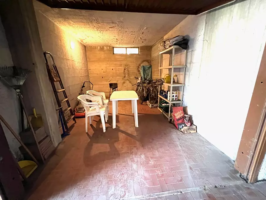 Immagine 16 di Appartamento in vendita  a Massa