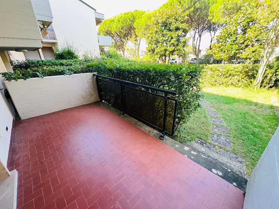 Immagine 14 di Appartamento in vendita  a Massa