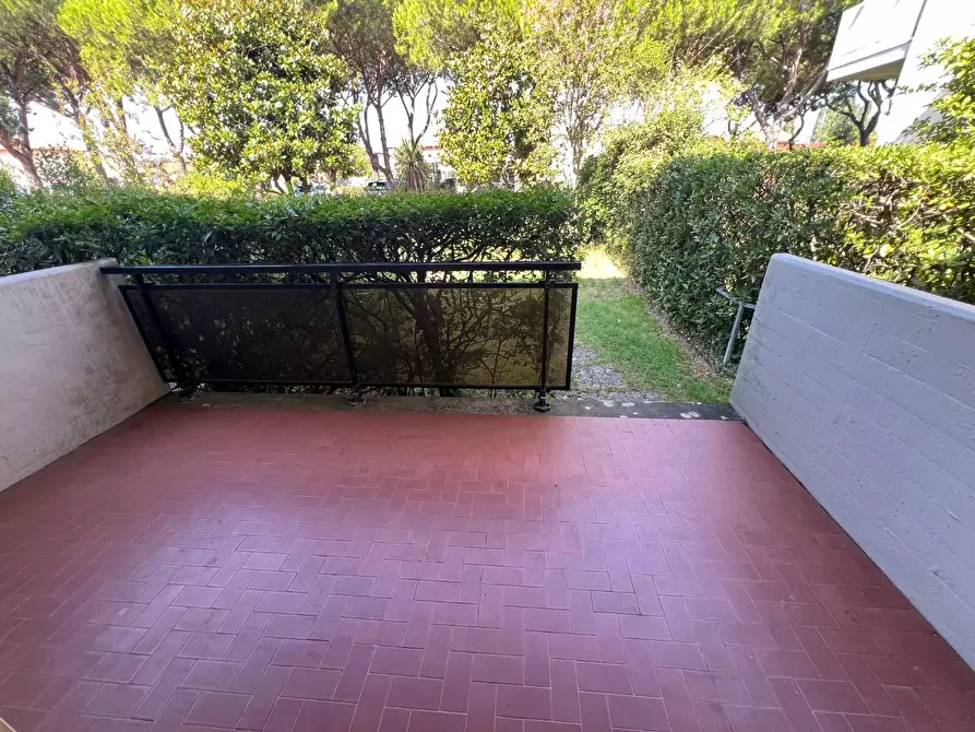 Immagine 13 di Appartamento in vendita  a Massa