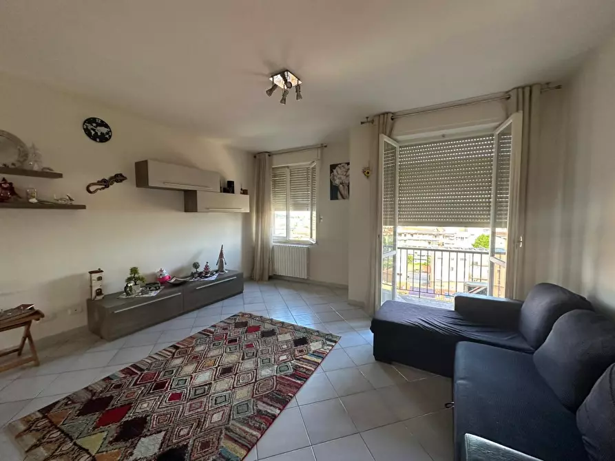 Immagine 2 di Appartamento in vendita  a Cascina