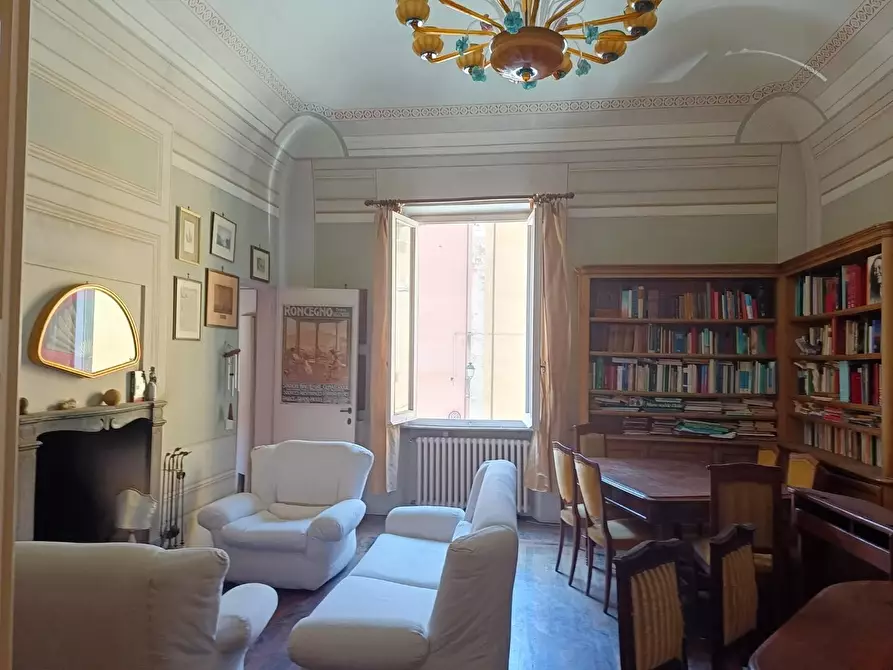 Immagine 1 di Palazzo in vendita  a Pisa