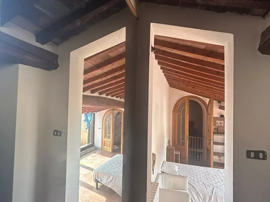 Immagine 46 di Palazzo in vendita  a Pisa