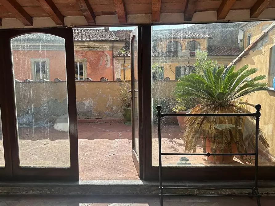 Immagine 42 di Palazzo in vendita  a Pisa