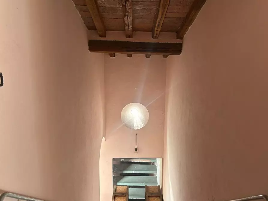 Immagine 40 di Palazzo in vendita  a Pisa