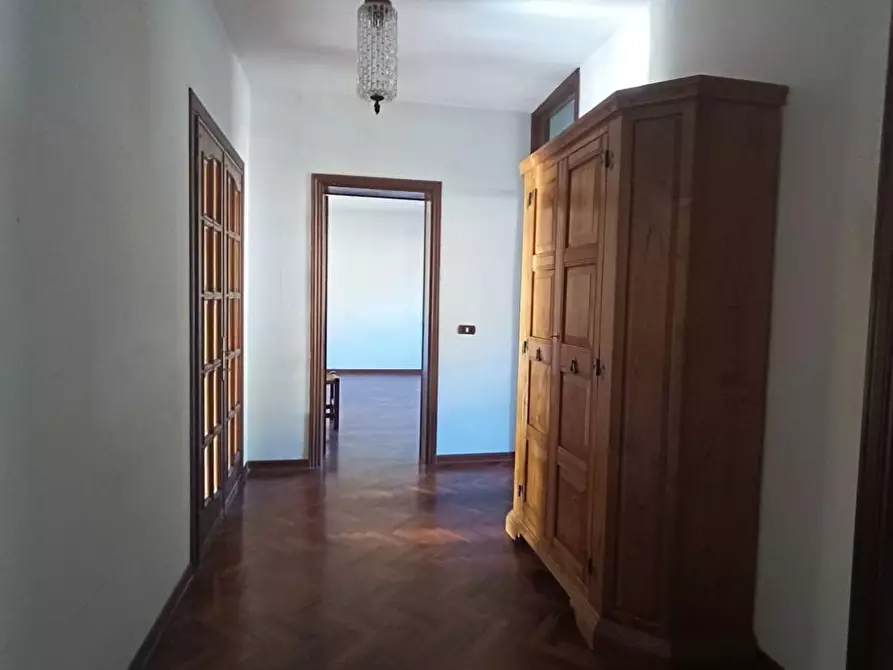 Immagine 11 di Appartamento in vendita  a Barga