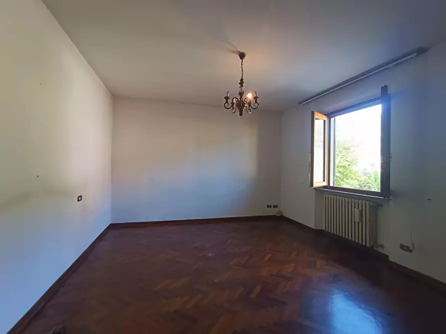 Immagine 13 di Appartamento in vendita  a Barga