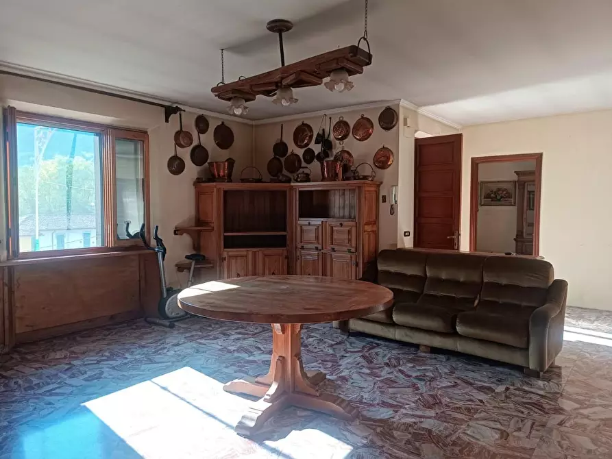 Immagine 4 di Appartamento in vendita  a Barga