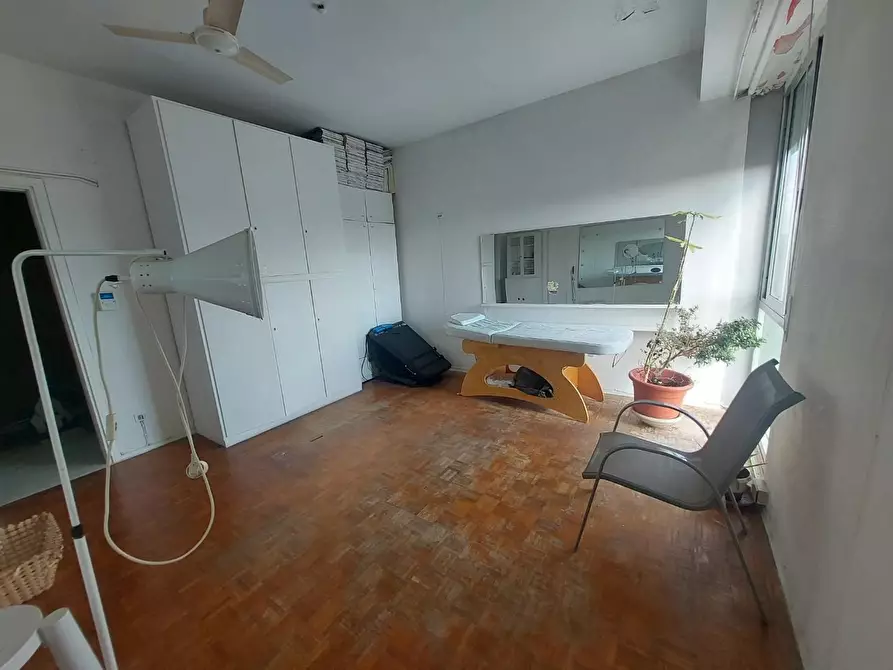 Immagine 13 di Appartamento in vendita  a Pontedera