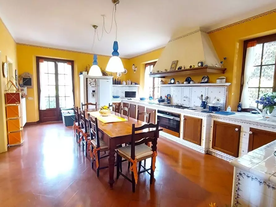Immagine 31 di Villa in vendita  a Lucca