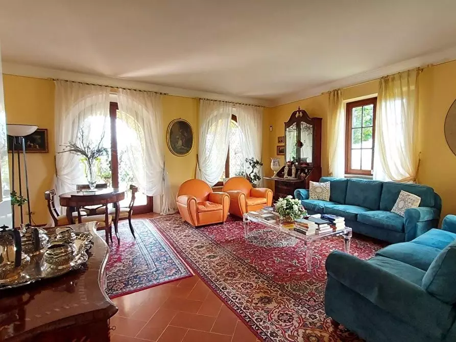 Immagine 25 di Villa in vendita  a Lucca