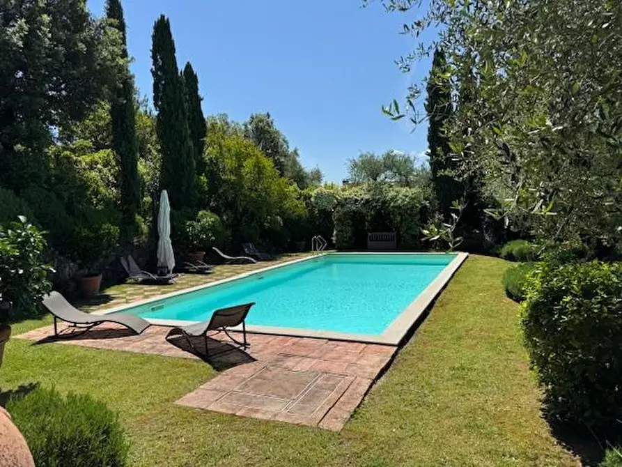casa indipendente in vendita a Lucca in zona Centro Città